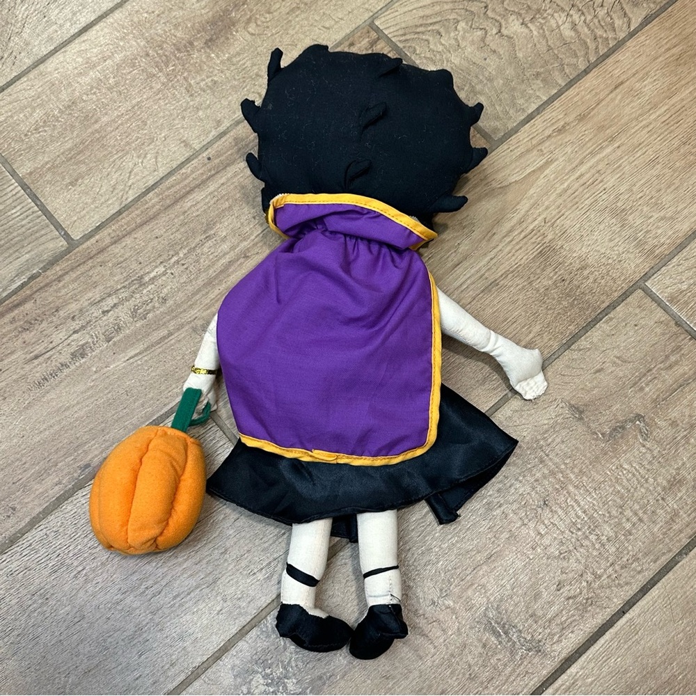 Betty Boop  2004 Halloween Betty In Mask Witch Plush Kellytoys Doll 16in - Picture 2 of 9